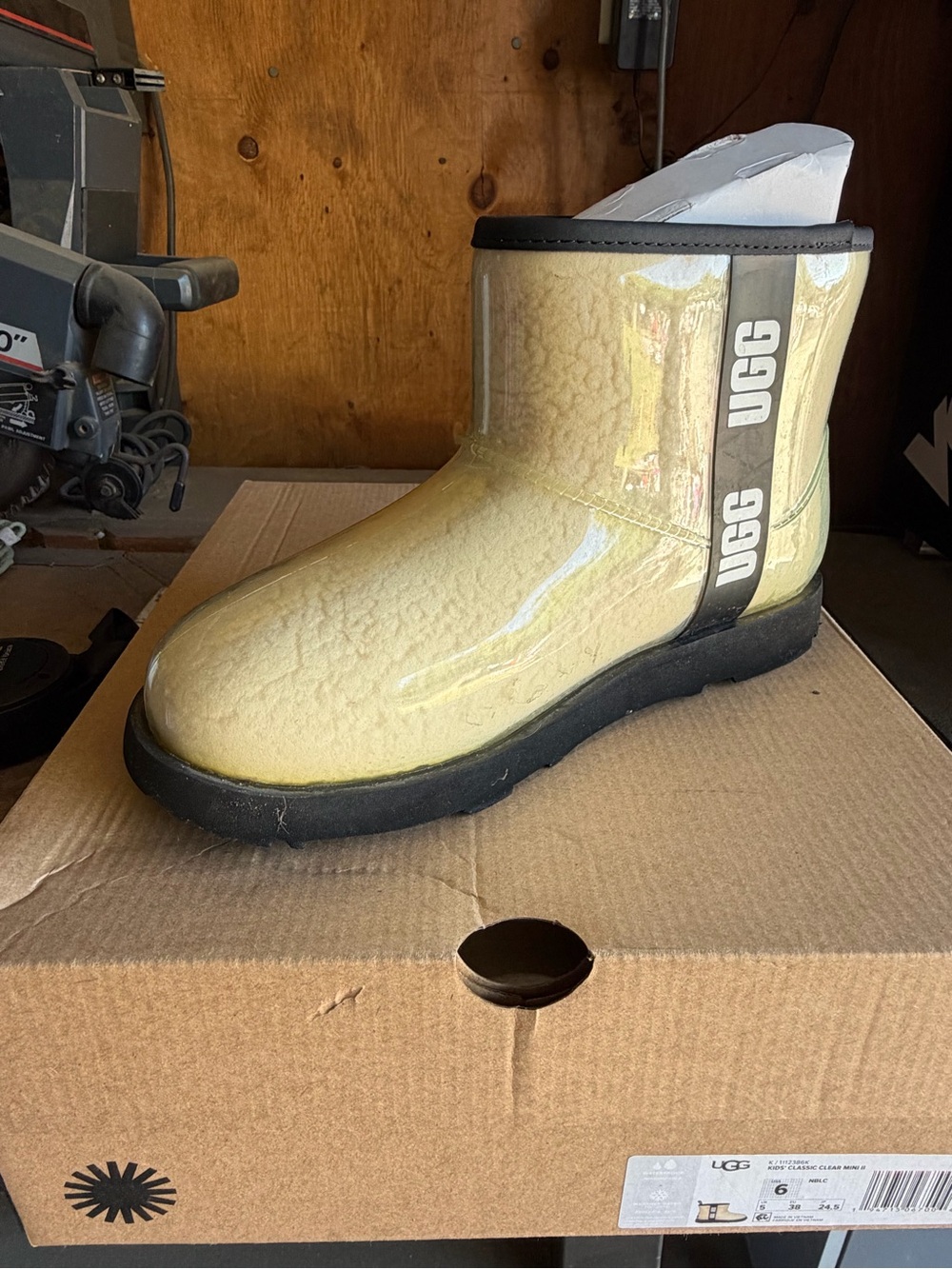 UGG Kids Yellow Gloss Shearling Rain Boot